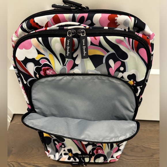 Vera Bradley Adventure Travel Backpack NWT - Picture 5 of 15
